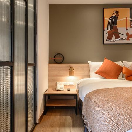 Hotel East Đài Trung Ngoại thất bức ảnh
