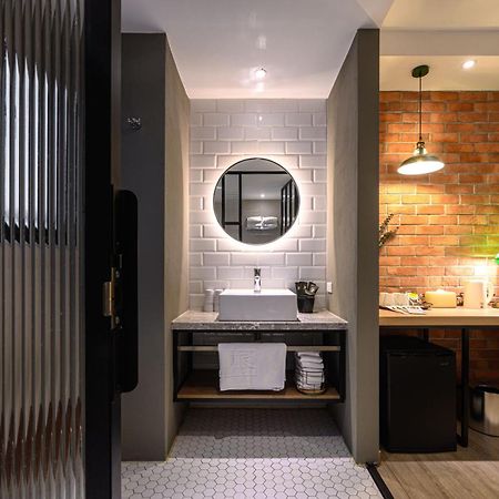 Hotel East Đài Trung Ngoại thất bức ảnh