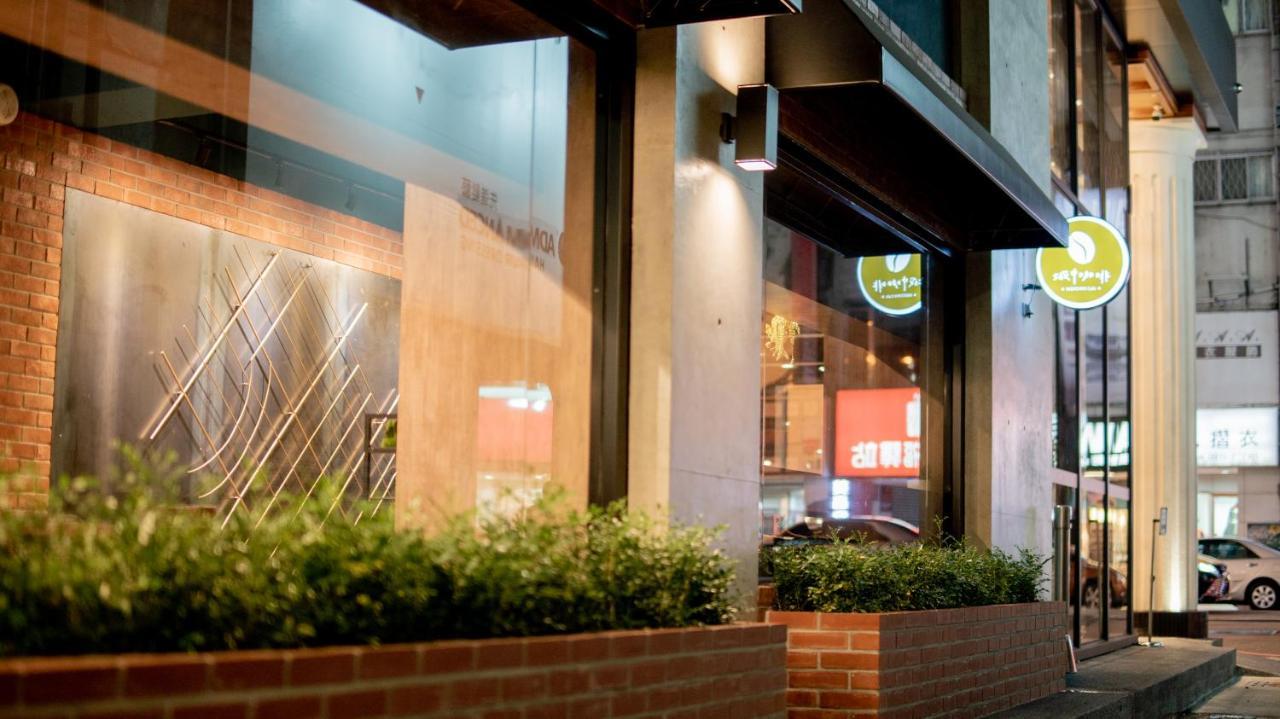 Hotel East Đài Trung Ngoại thất bức ảnh