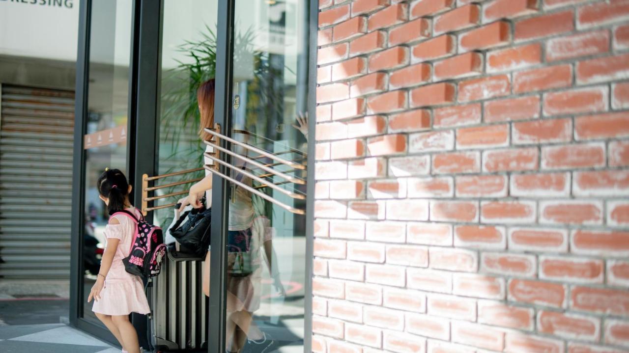 Hotel East Đài Trung Ngoại thất bức ảnh