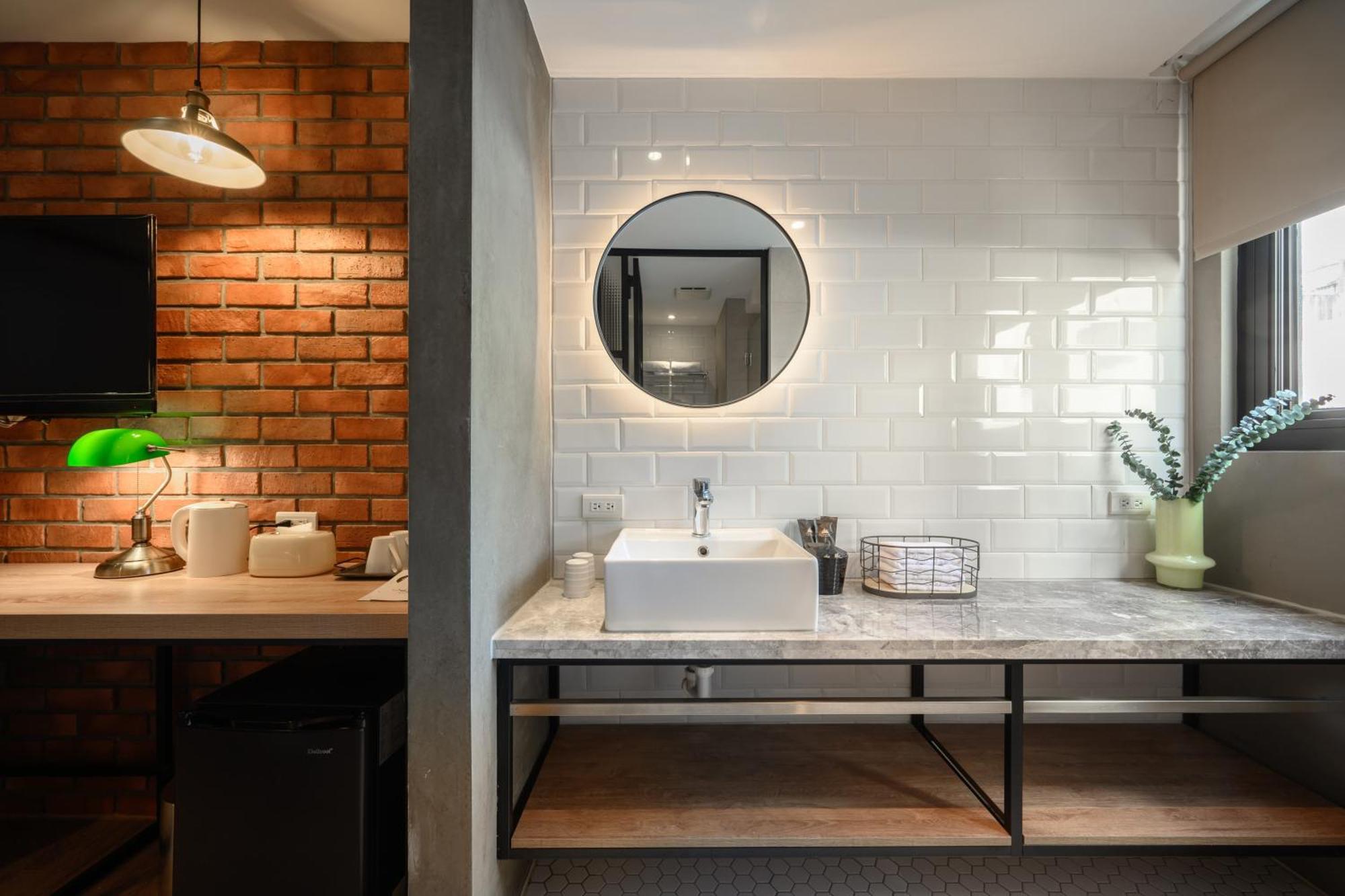Hotel East Đài Trung Ngoại thất bức ảnh