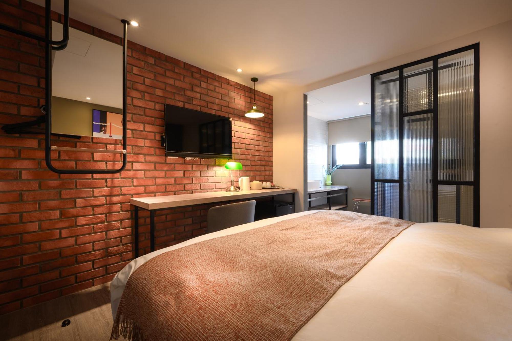 Hotel East Đài Trung Ngoại thất bức ảnh