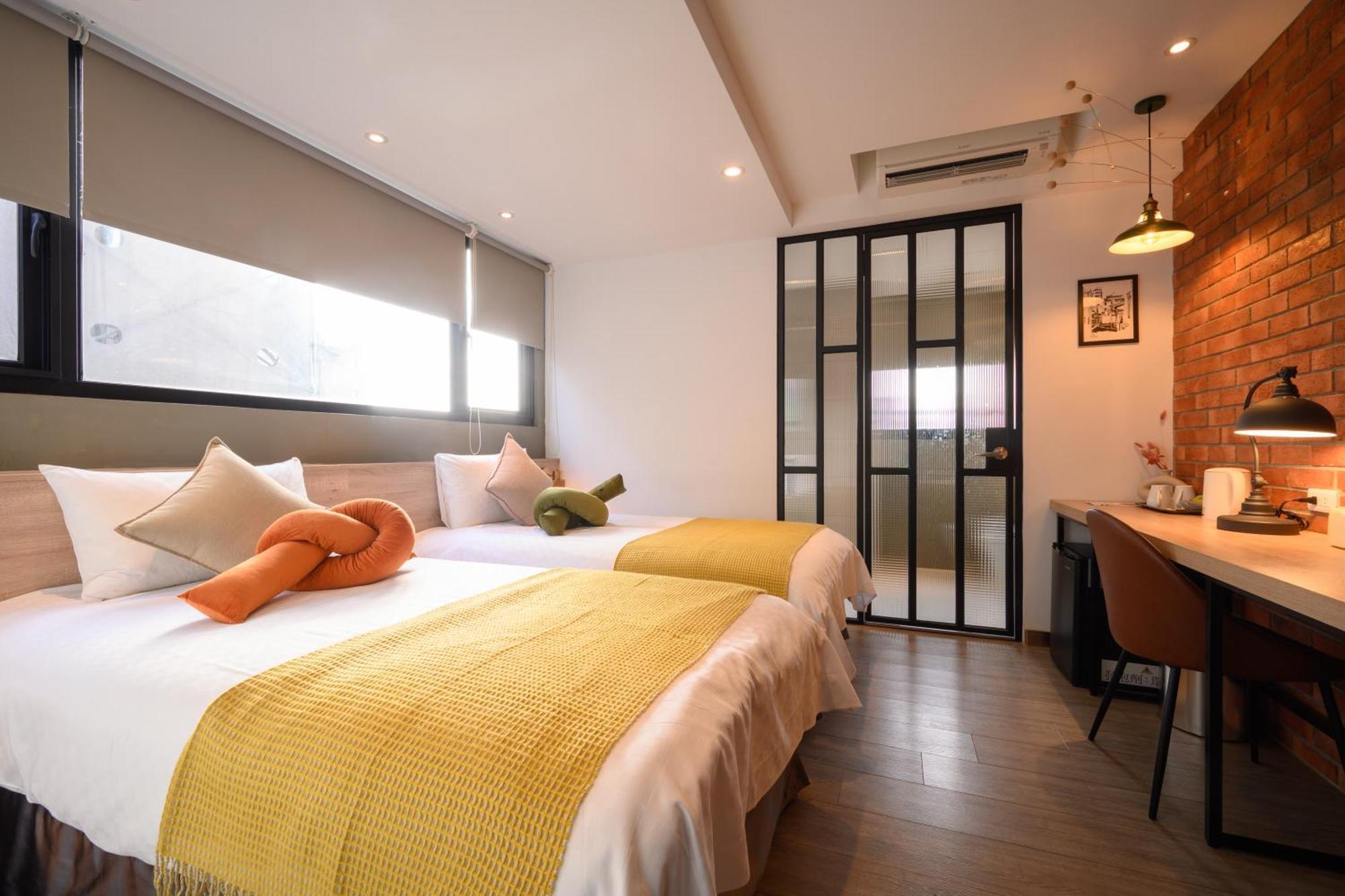 Hotel East Đài Trung Ngoại thất bức ảnh