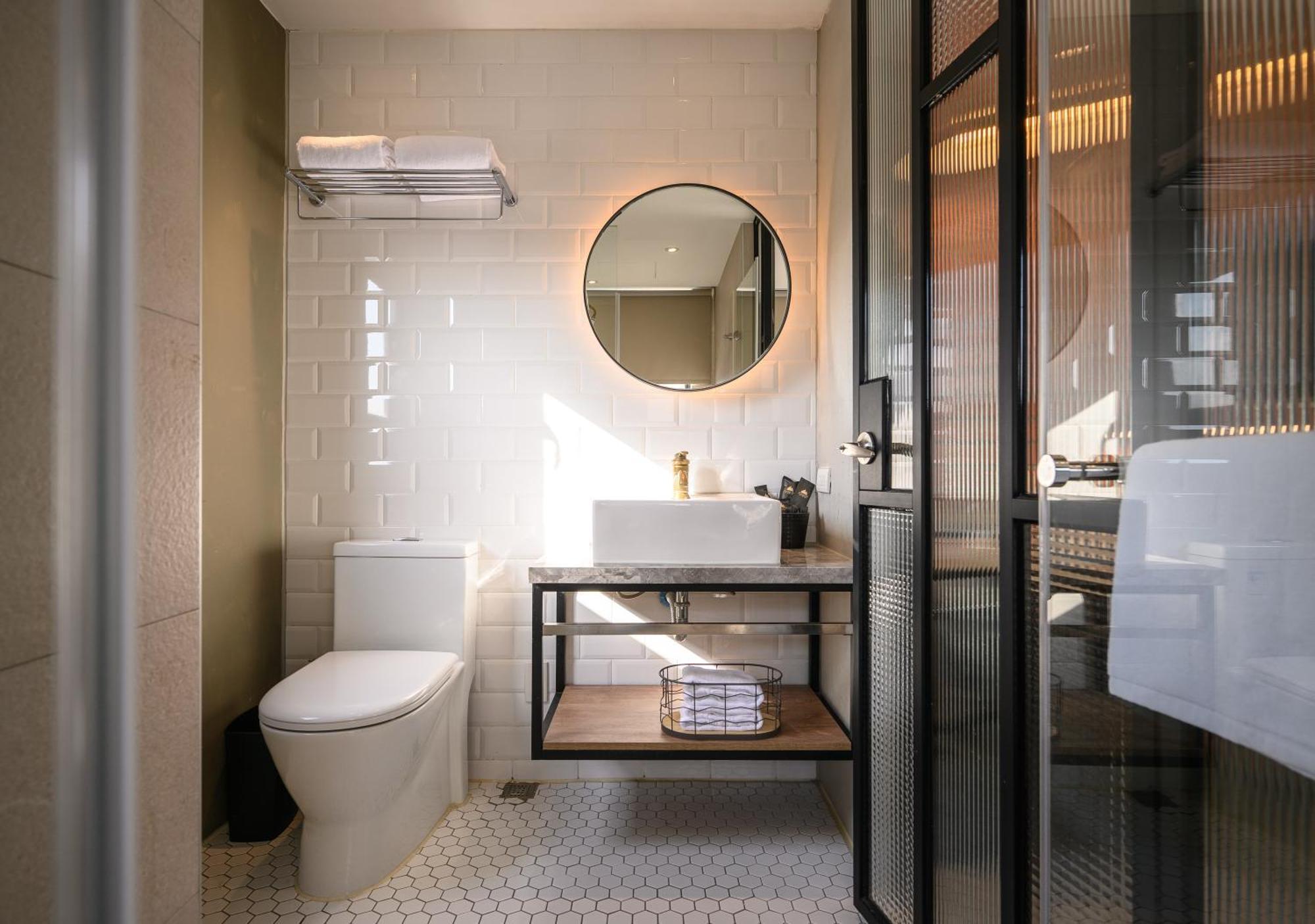Hotel East Đài Trung Ngoại thất bức ảnh